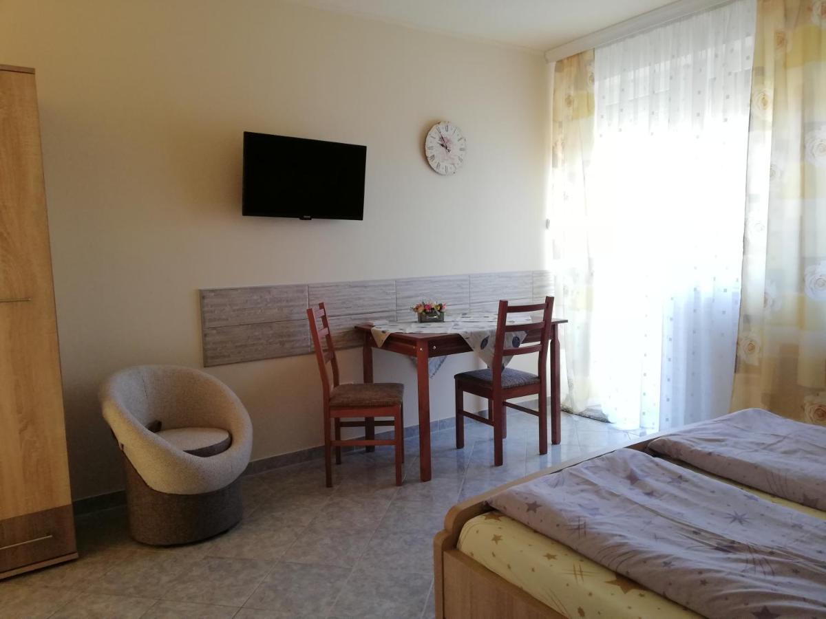 Imola És Andrea Apartmanház Hajdúszoboszló Kültér fotó