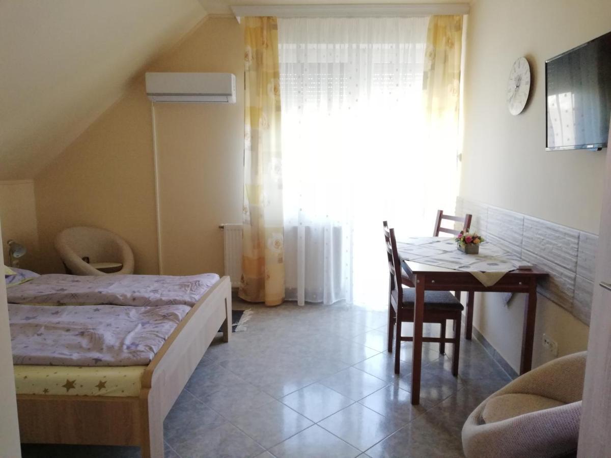 Imola És Andrea Apartmanház Hajdúszoboszló Kültér fotó