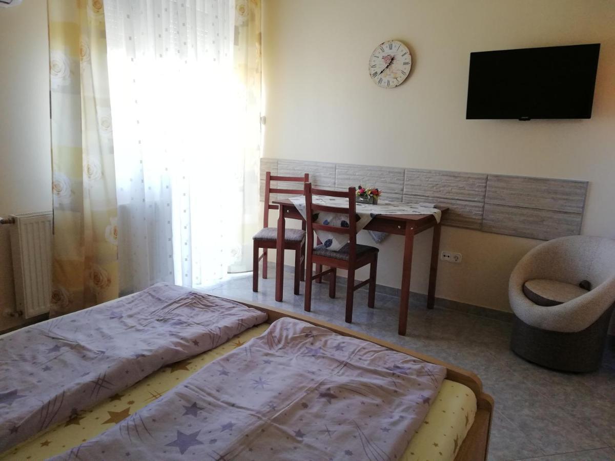 Imola És Andrea Apartmanház Hajdúszoboszló Kültér fotó