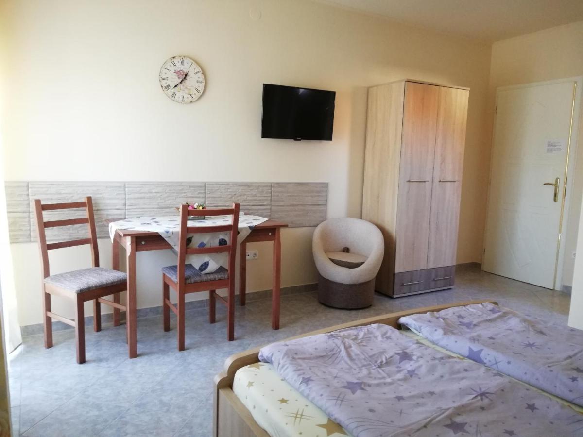 Imola És Andrea Apartmanház Hajdúszoboszló Kültér fotó