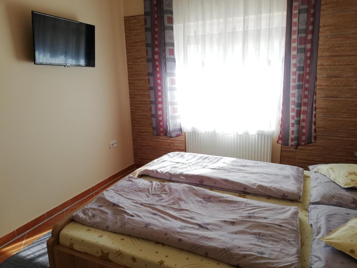 Imola És Andrea Apartmanház Hajdúszoboszló Kültér fotó