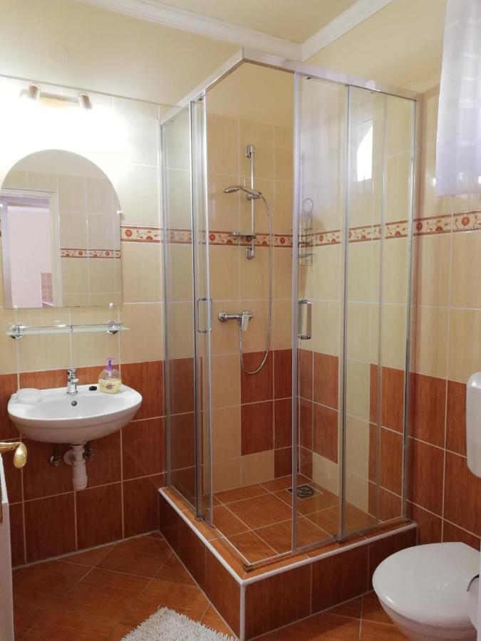 Imola És Andrea Apartmanház Hajdúszoboszló Kültér fotó