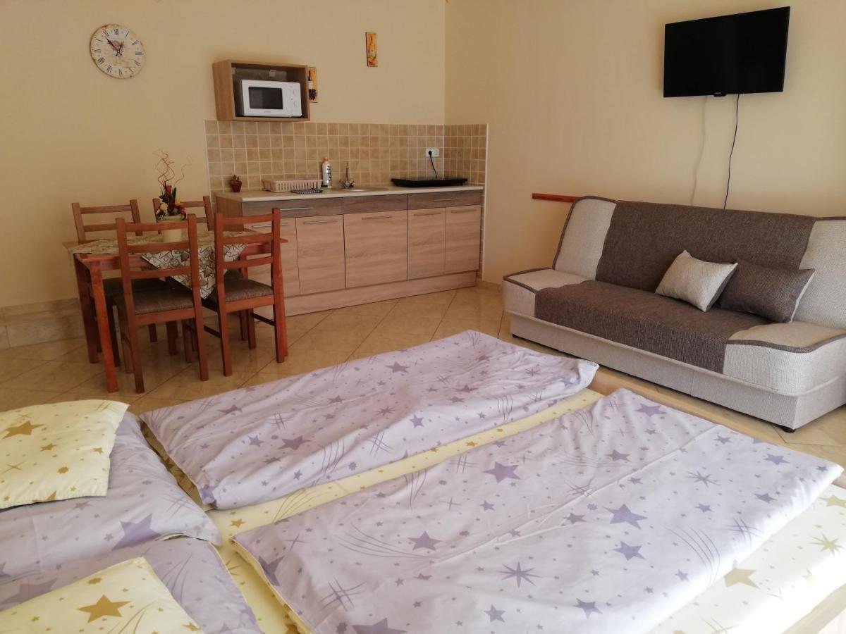 Imola És Andrea Apartmanház Hajdúszoboszló Kültér fotó